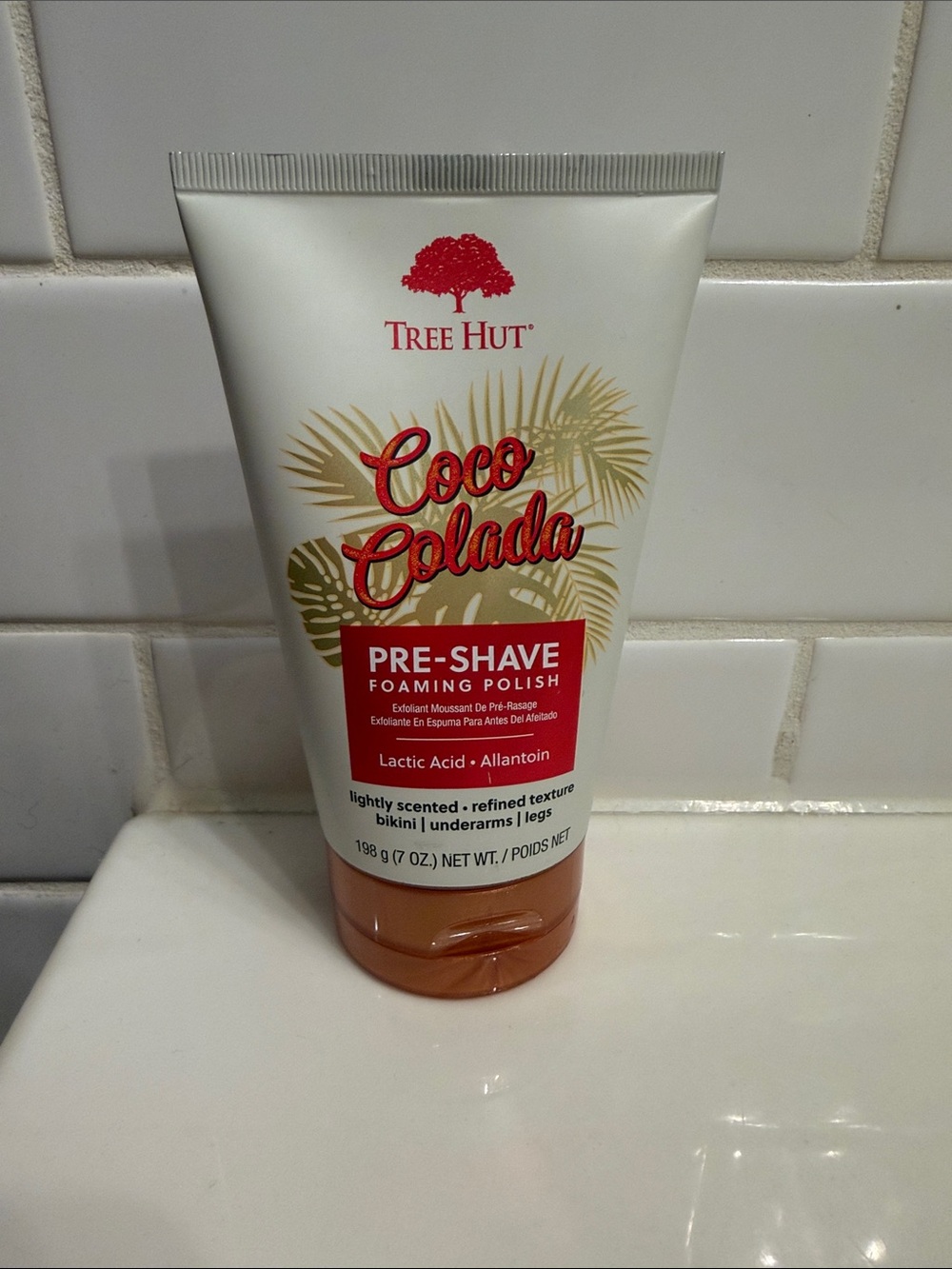 Tree Hut Coco Colada Pre-Shave Foaming Polish - White & Gold